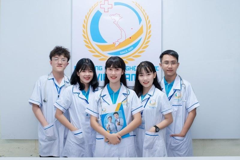 Miễn 70% Học phí cho Sinh viên Y Dược theo Thông tư 05/2023/TT-BLĐTBXH